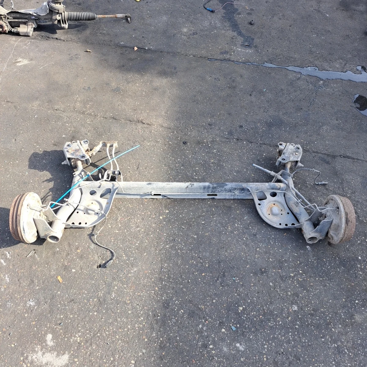 Takakselin palkki Clio III 3D, käytetty