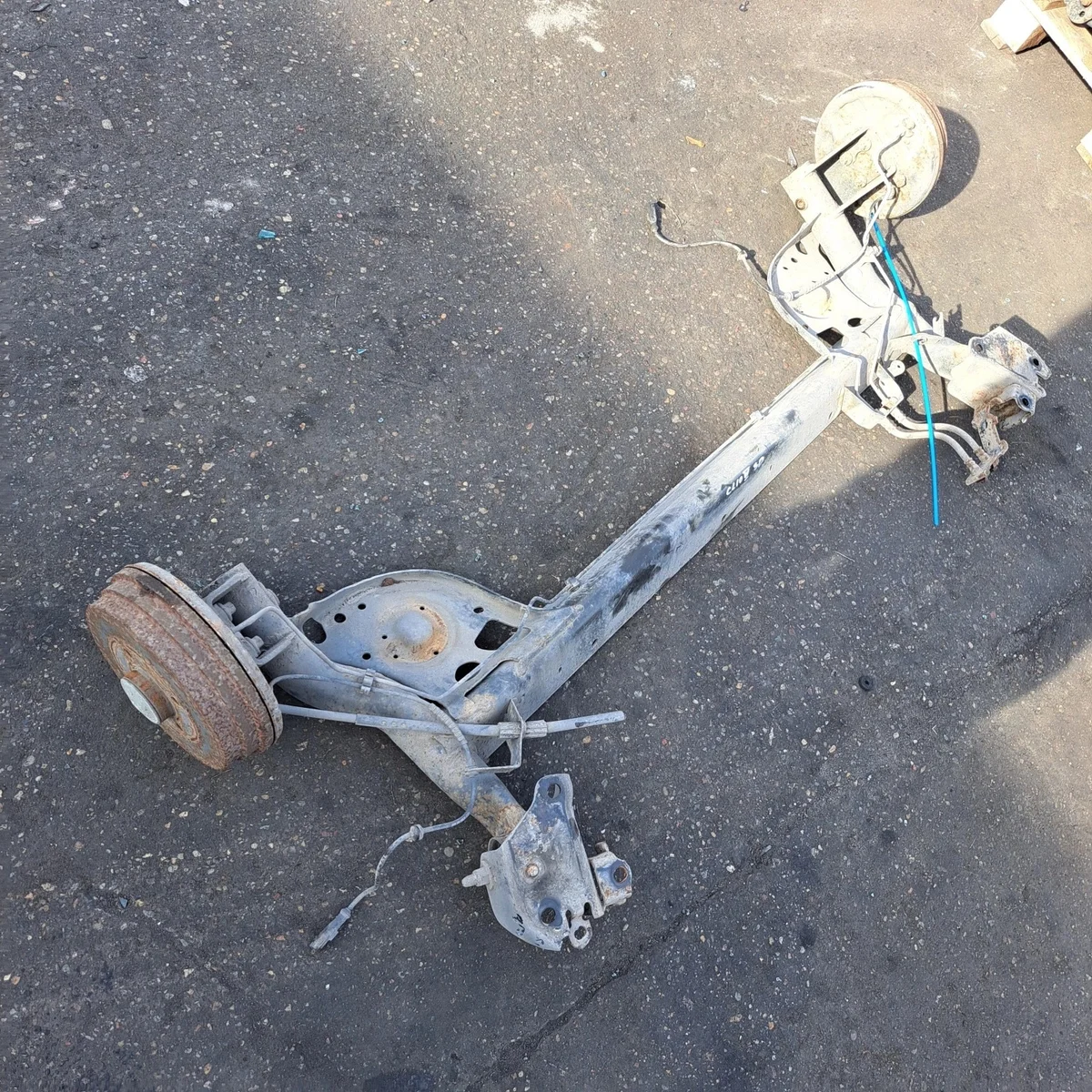 Achse hinten Clio III 3D 7123567 image 3