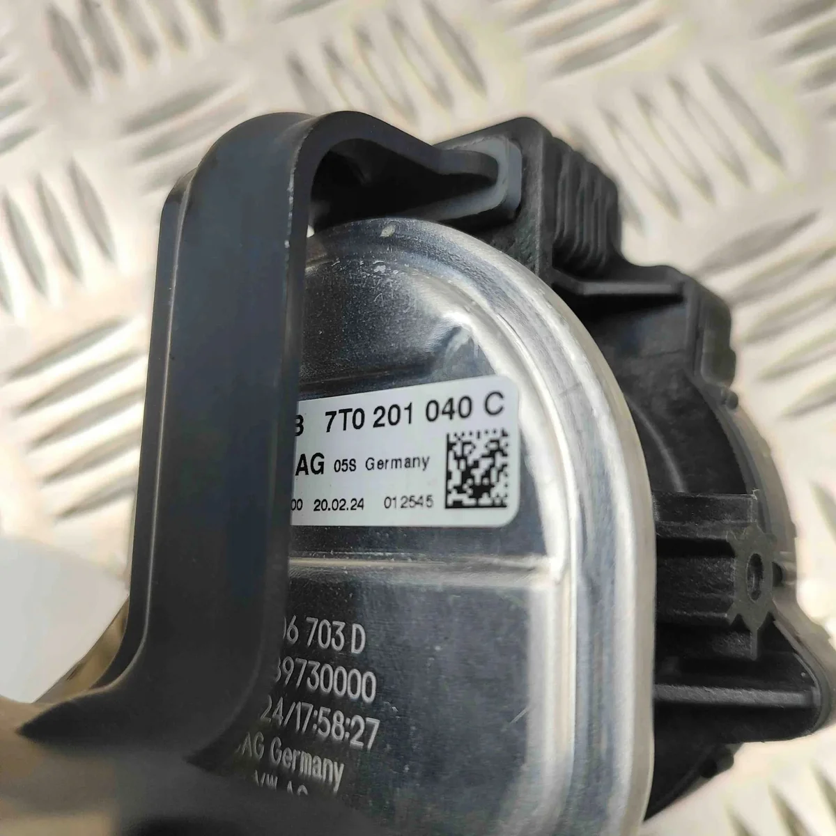 Luftpumpe VW Multivan T7 (2021-) geb. image 7