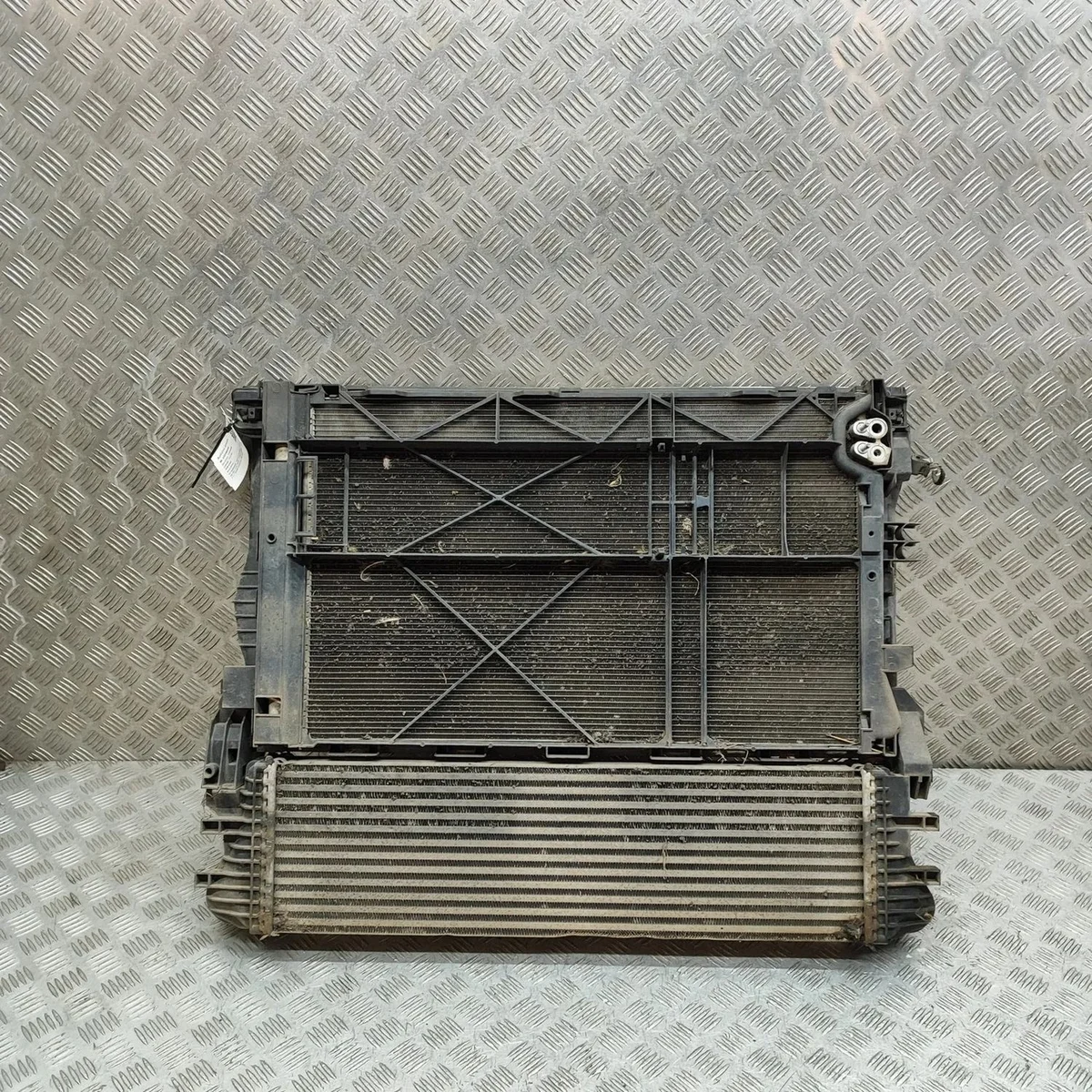 Radiatore MERCEDES-BENZ 5-T Usato