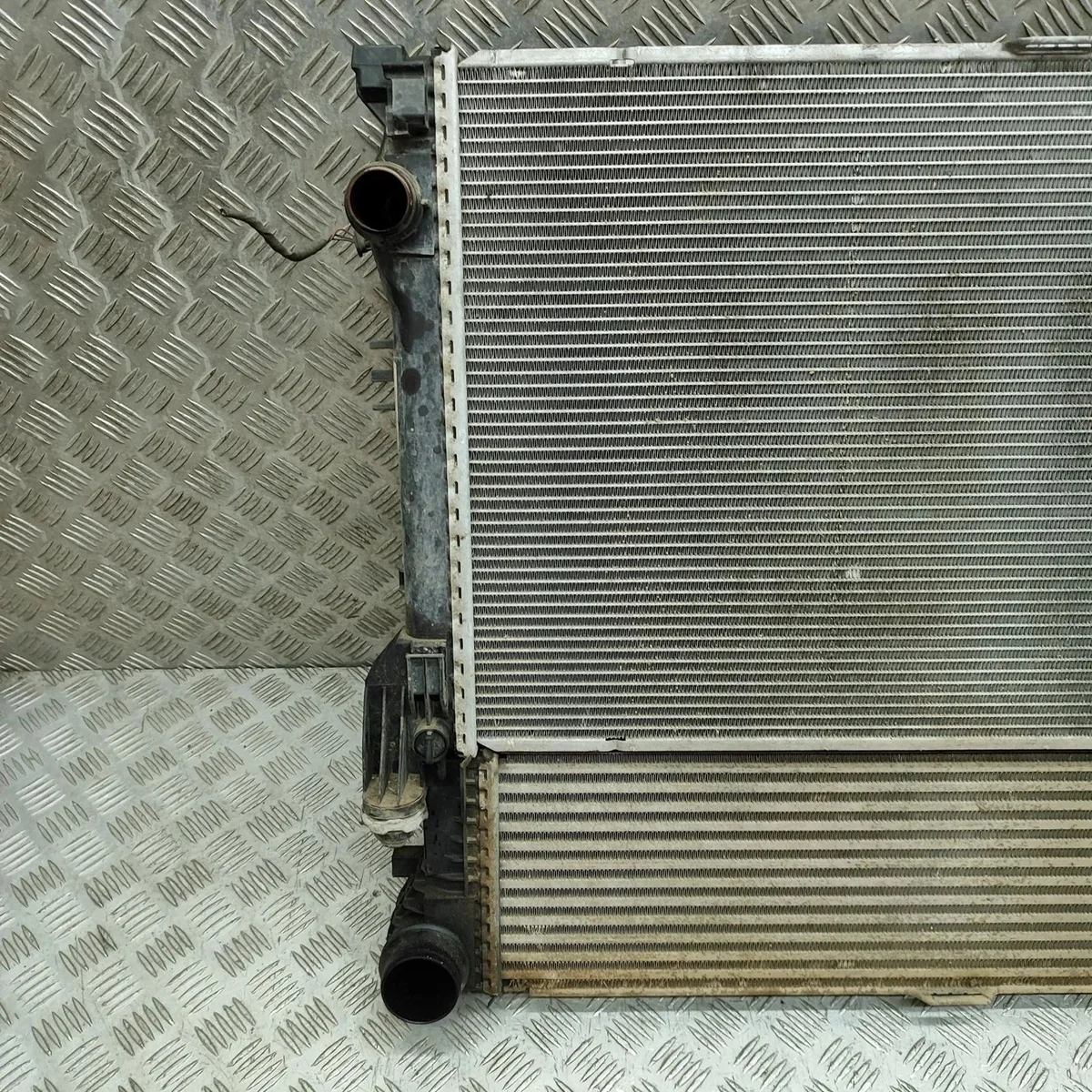 Kühler MERCEDES-BENZ 5-T gebraucht image 3