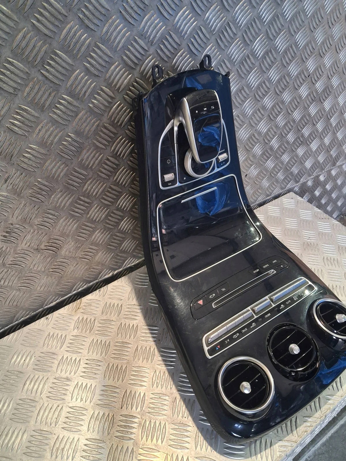 Console Central Mercedes-Benz C W205 Usada image 3
