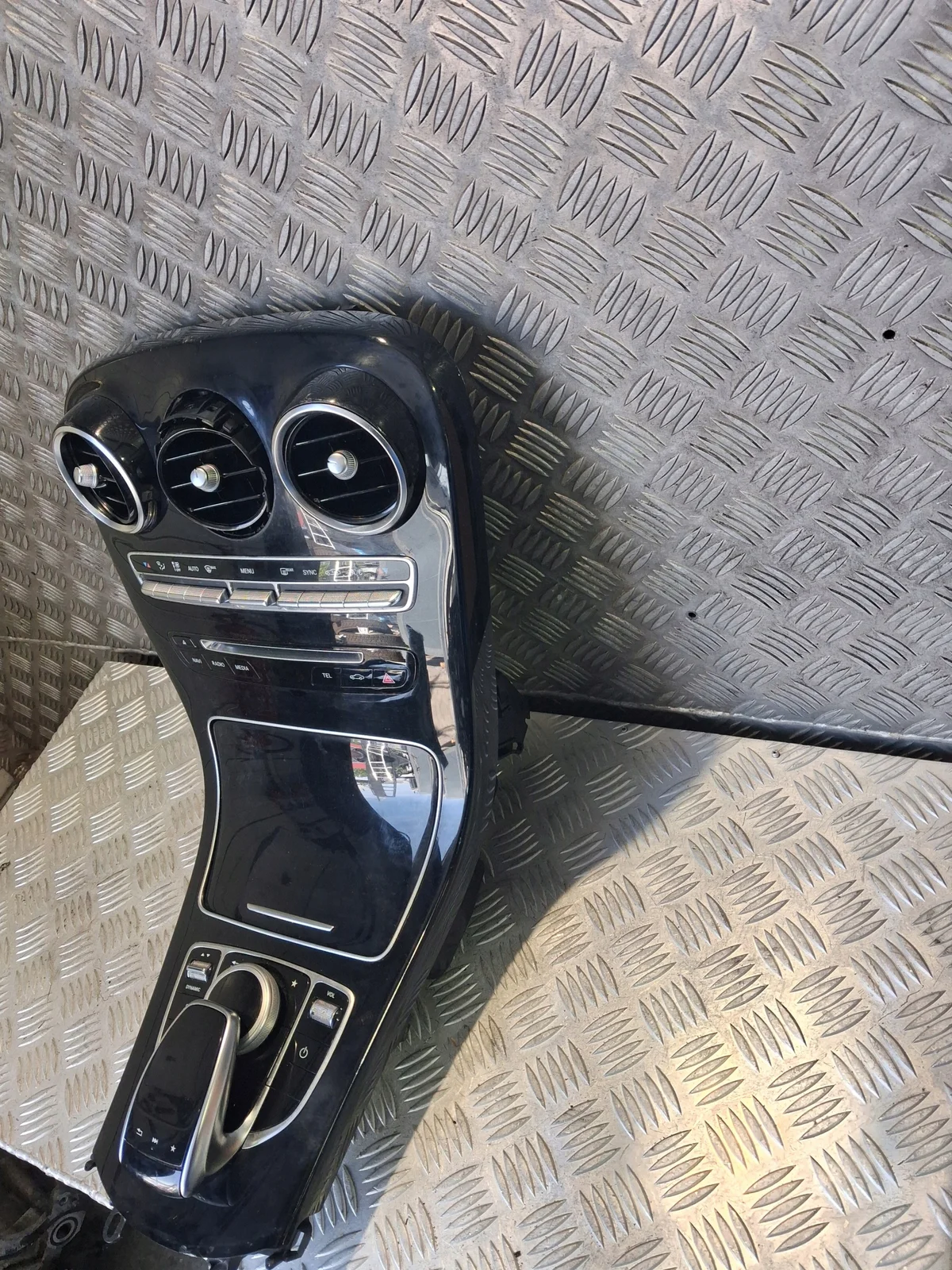 Console Central Mercedes-Benz C W205 Usada image 7