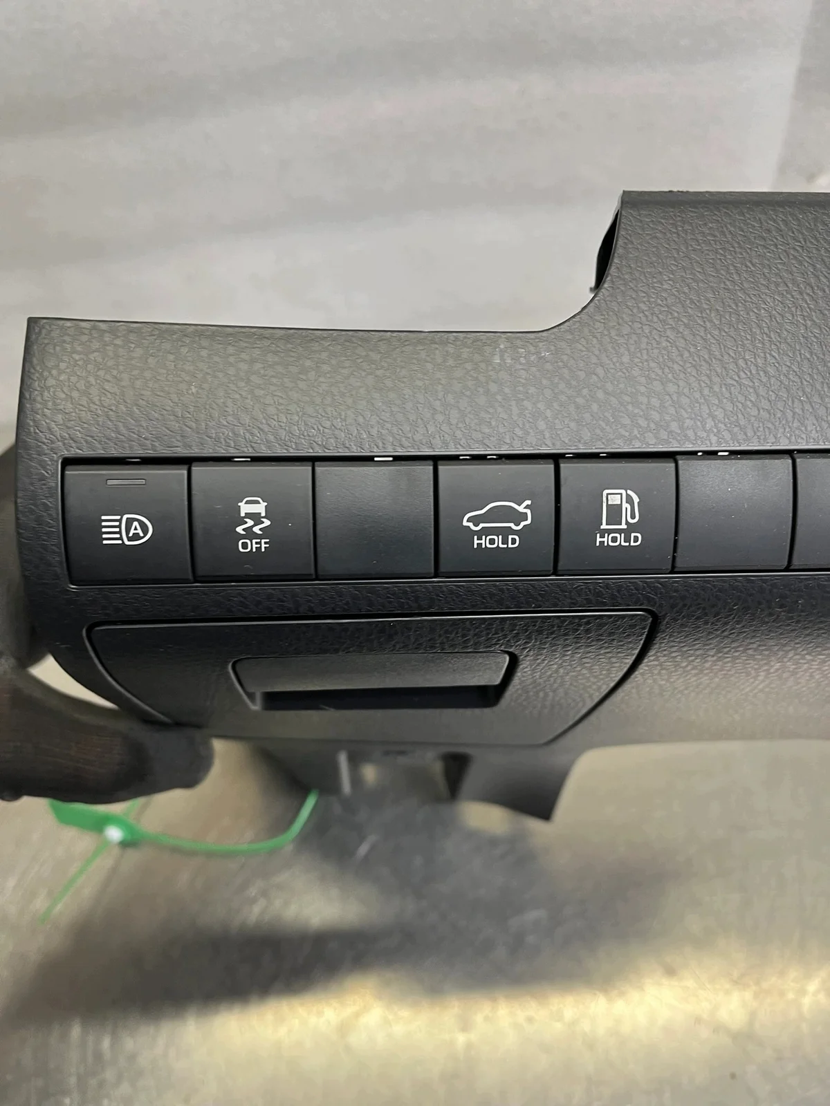 Cache sous volant Toyota Camry VIII 55045-33031 image 3