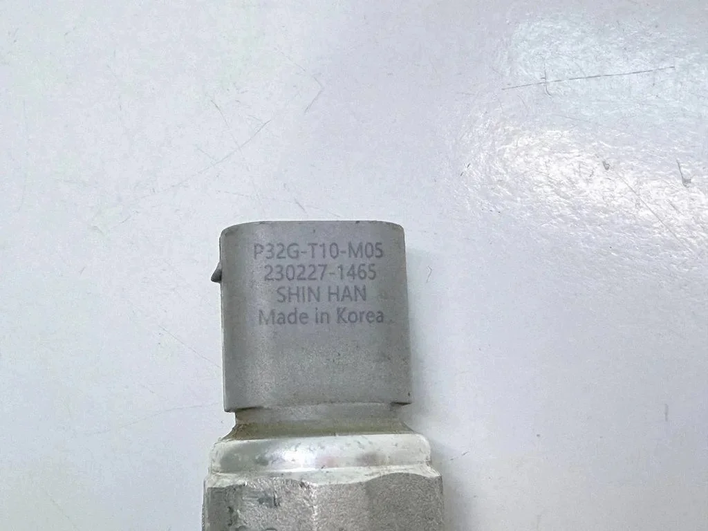 Klimaanlagen-Drucksensor KIA 97615CV000 gebraucht image 5