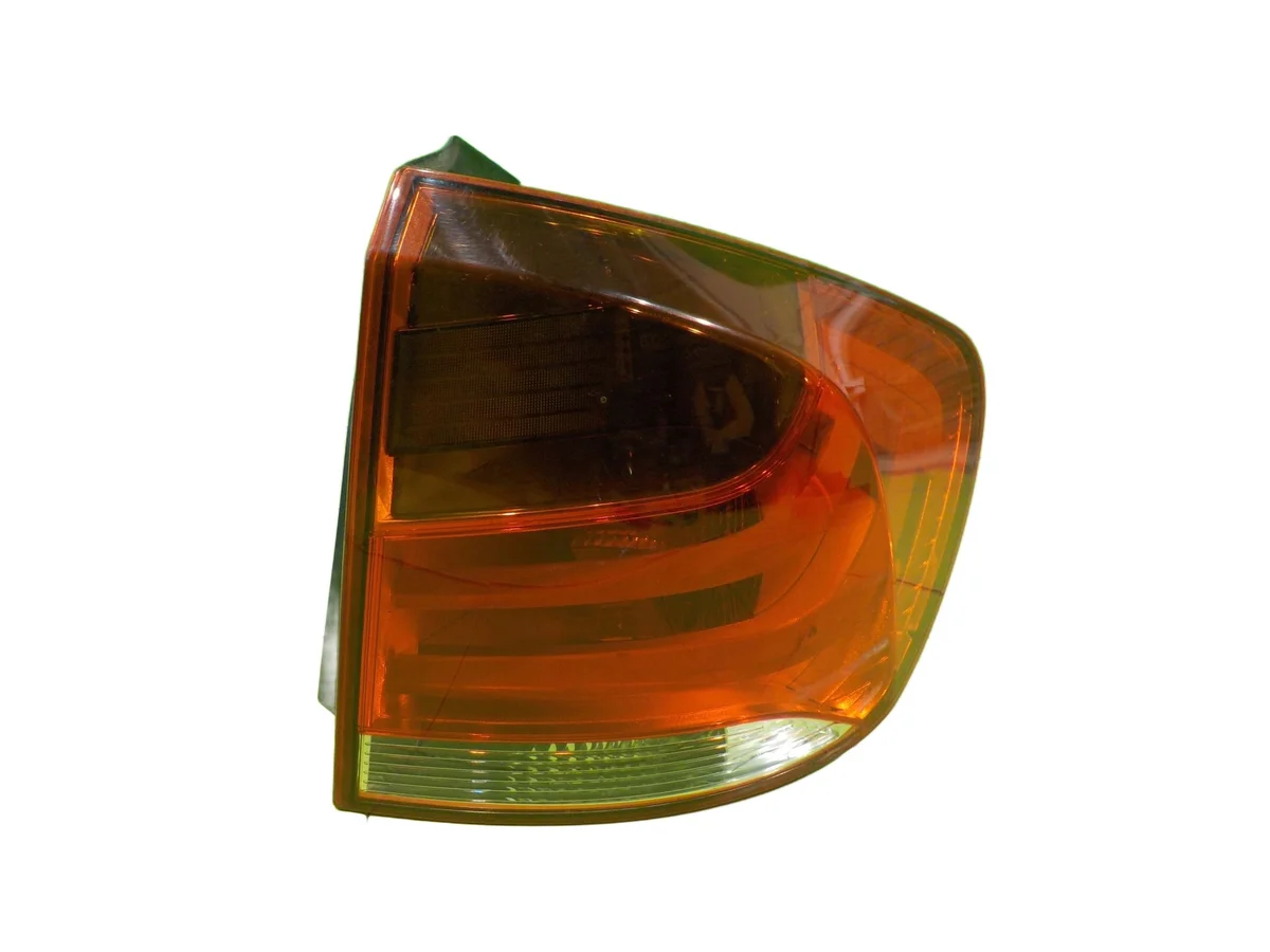 Luz trasera BMW X1 E84 2.0 D 2010 derecha