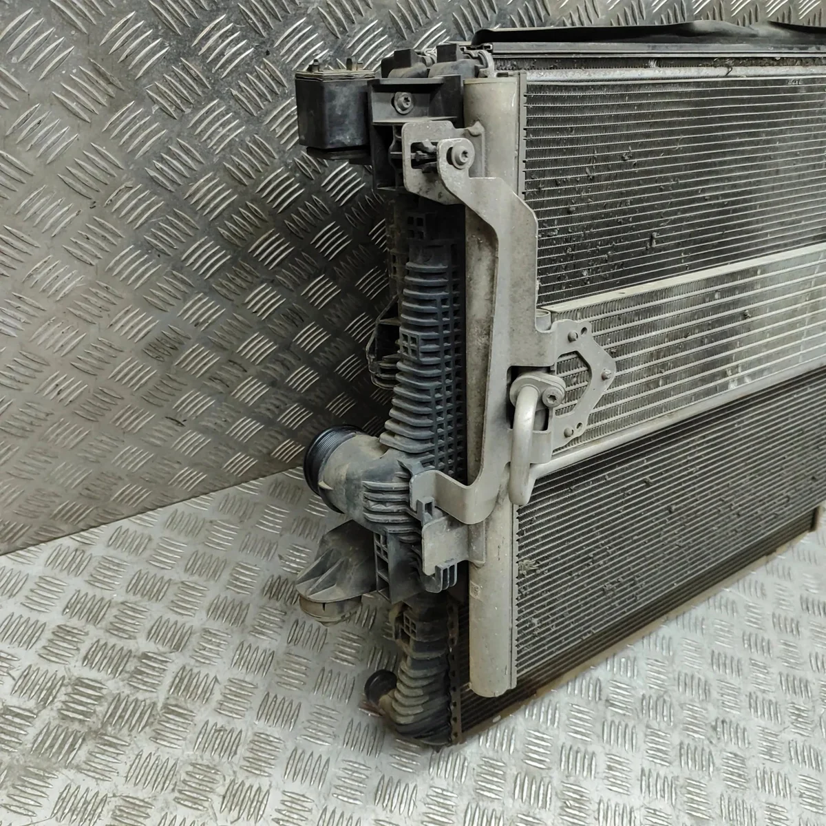 Kit Radiador VW Amarok Usado image 3