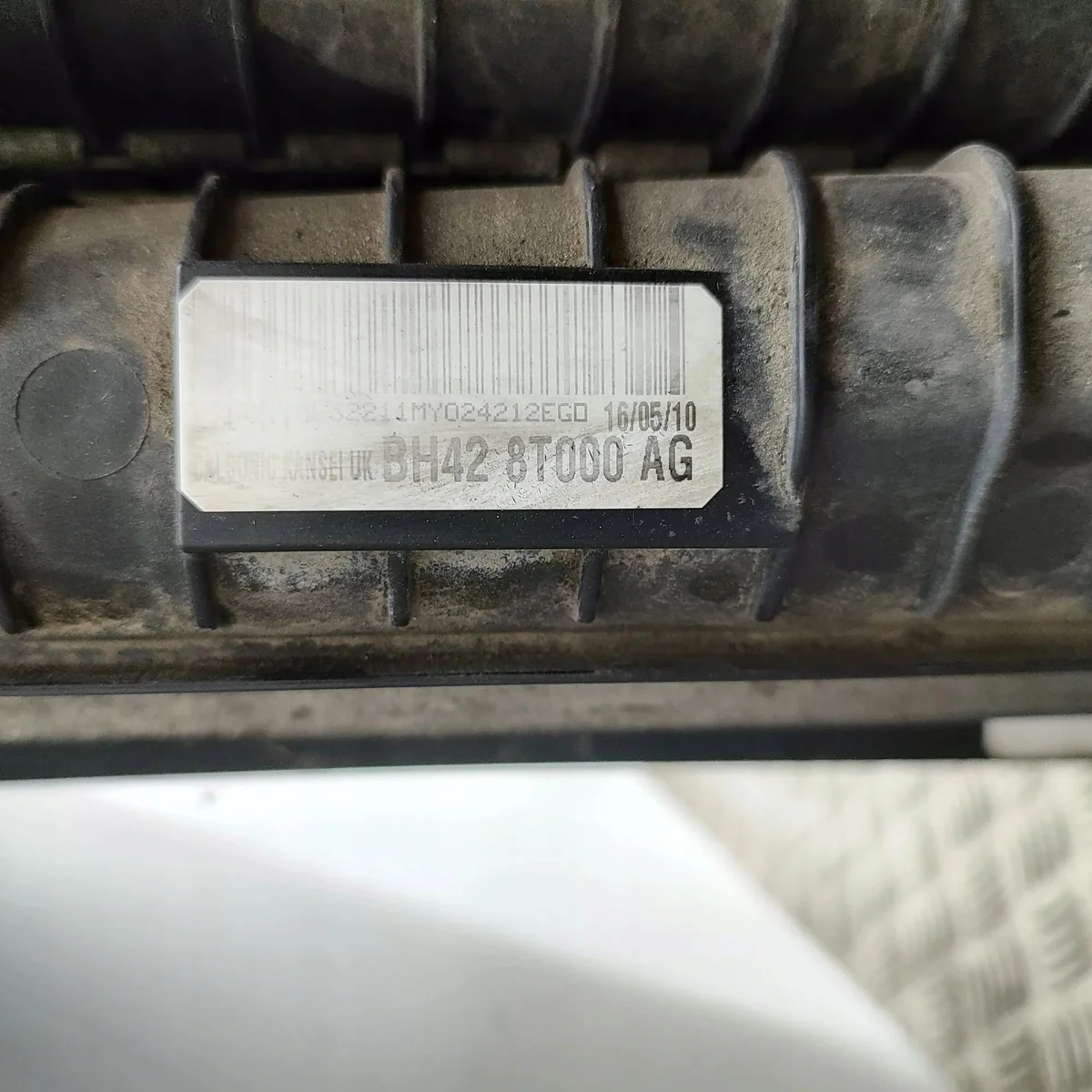 Kühler für Land Rover BH42-8005-AB image 7