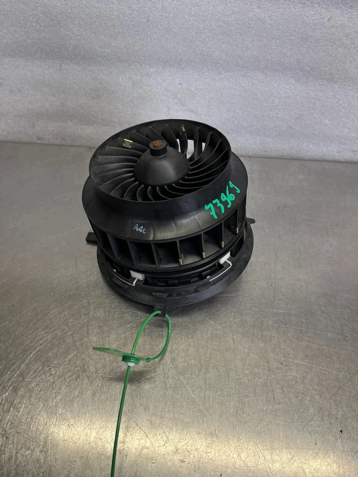 Ventilador Mercedes W213 0130309006