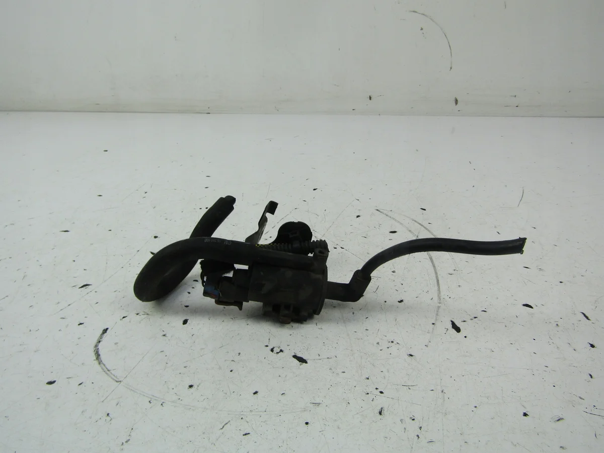 Opel Vectra C Soupape Vide AK-6-83311