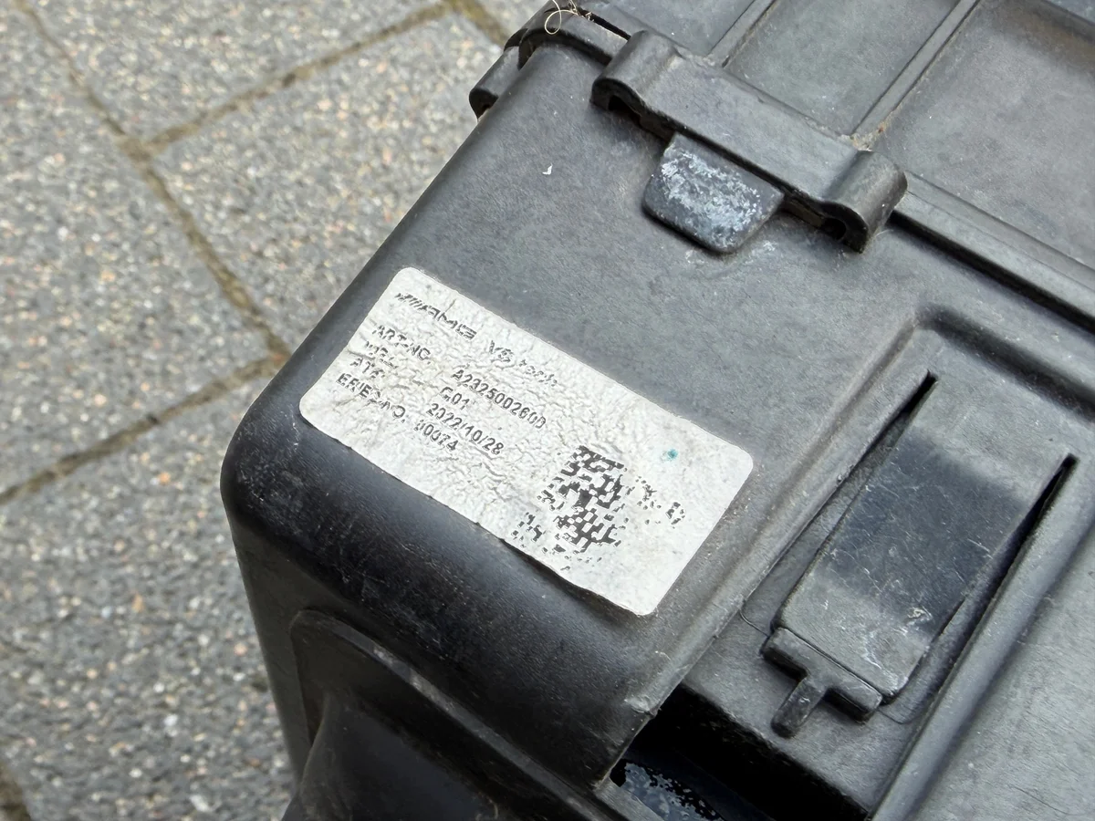 Kühler Öl Mercedes A0995005700 Gebraucht image 6