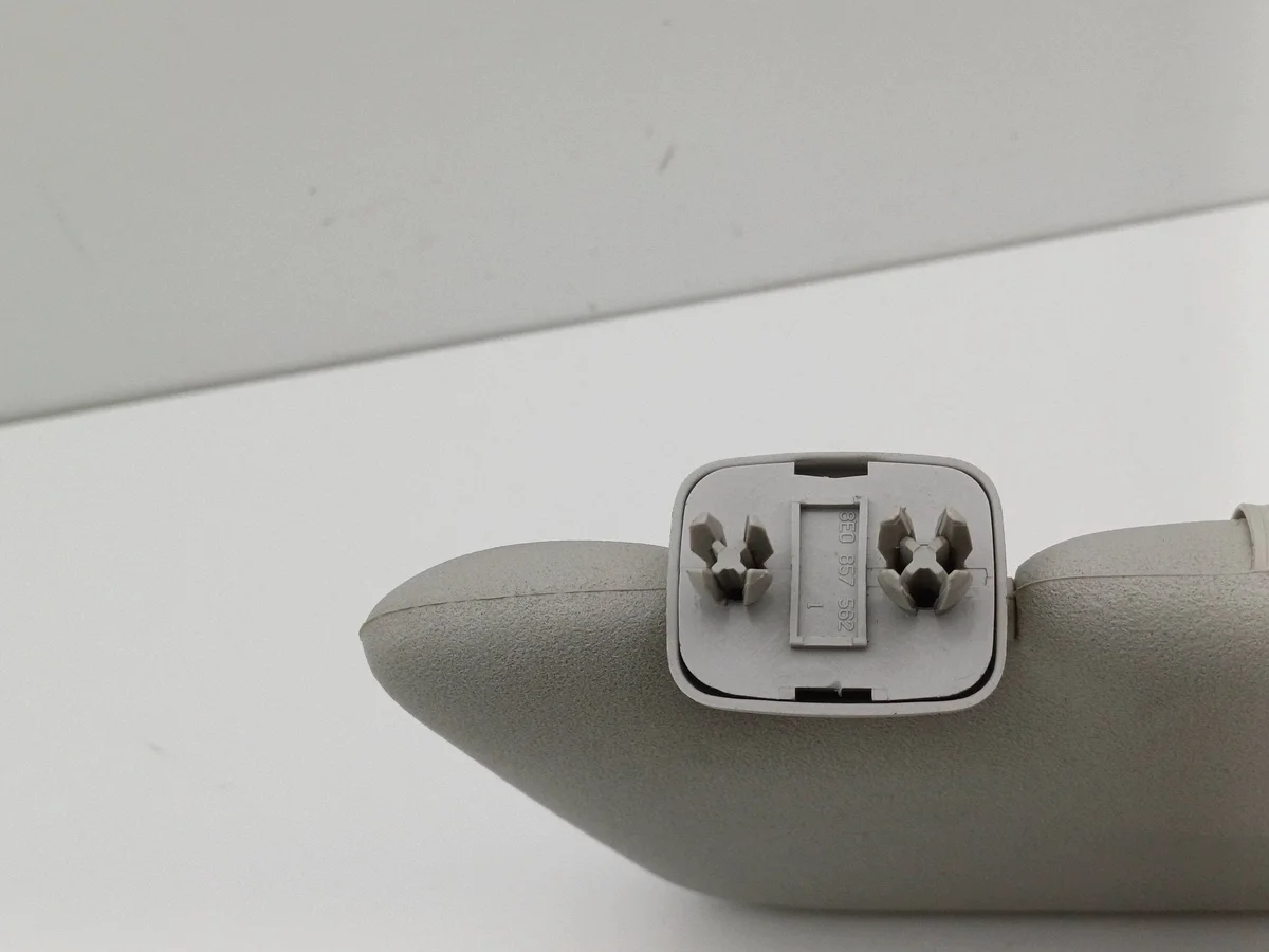Audi A4 B7 Kombi - Visor Sol, Usado image 6