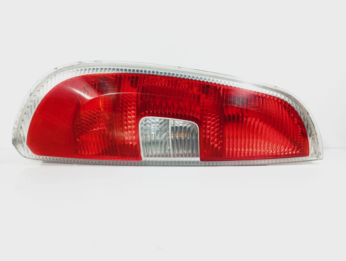 Takavalo Skoda Roomster 06-10 vasen OE
