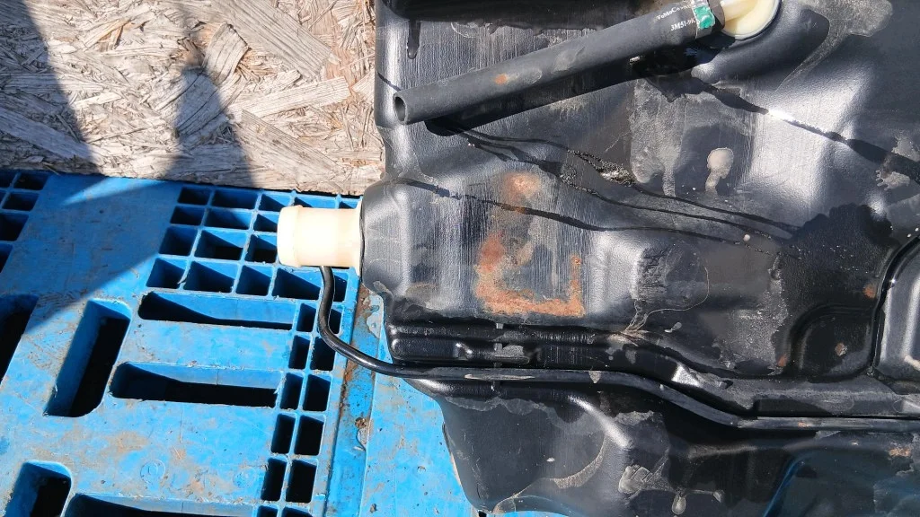 Ford Focus Mk2 1.6B Kraftstofftank Gebraucht image 3