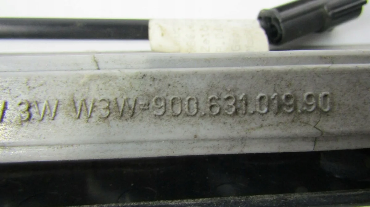 Porsche Boxster 3. Bremsleuchte gebraucht OEM PORBOXS-014006EMG image 6