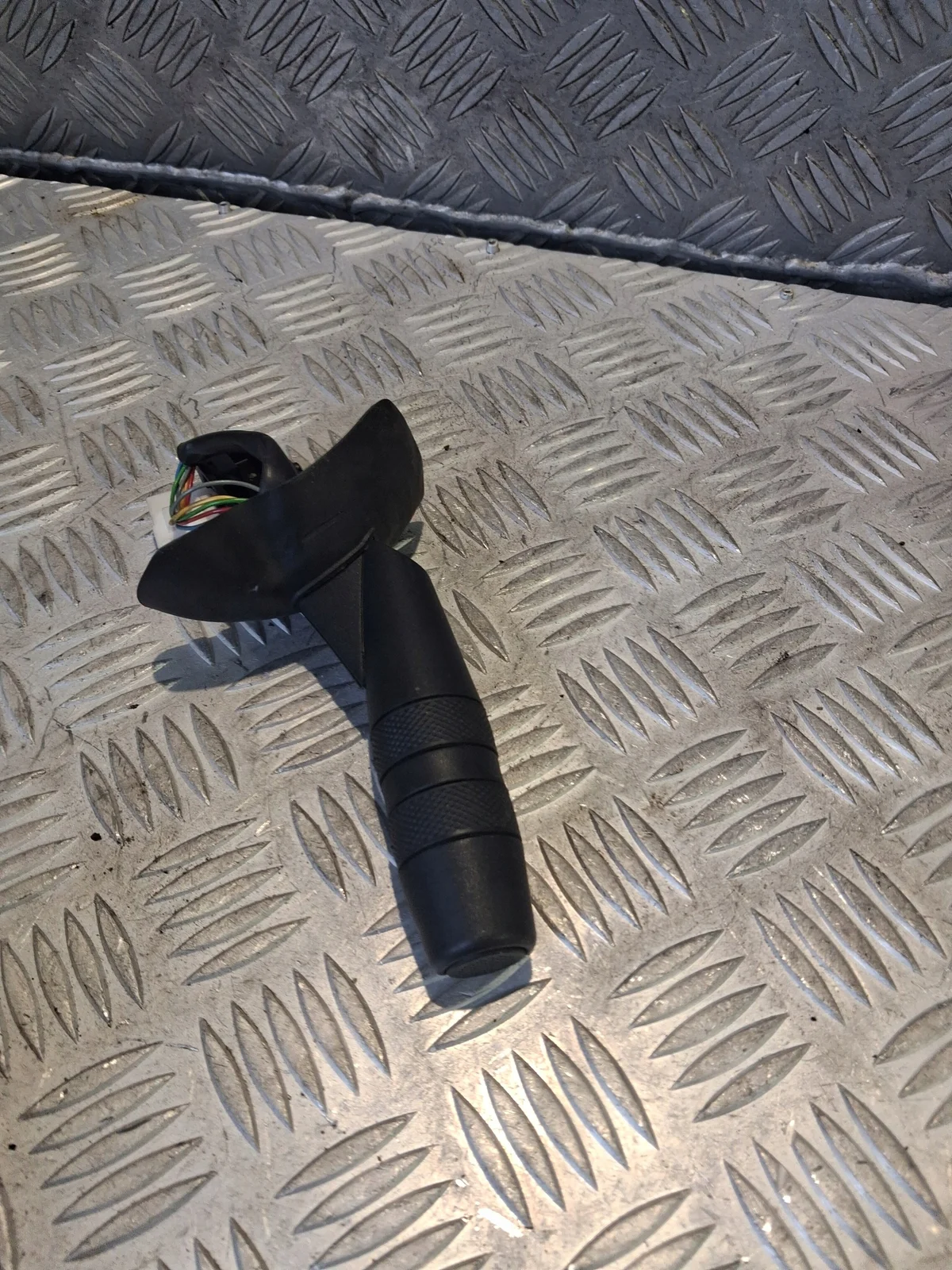 Maserati Levante schakelaar 670045124 image 5