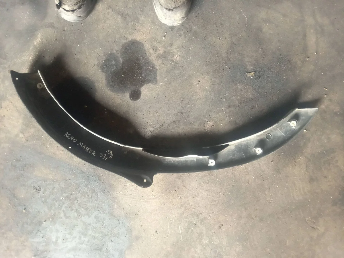 Radlauf vorne Renault Master II 7701692571
