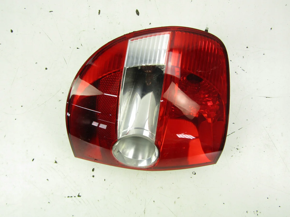 VW Fox Lampada Posteriore Sinistra AK-6-99170