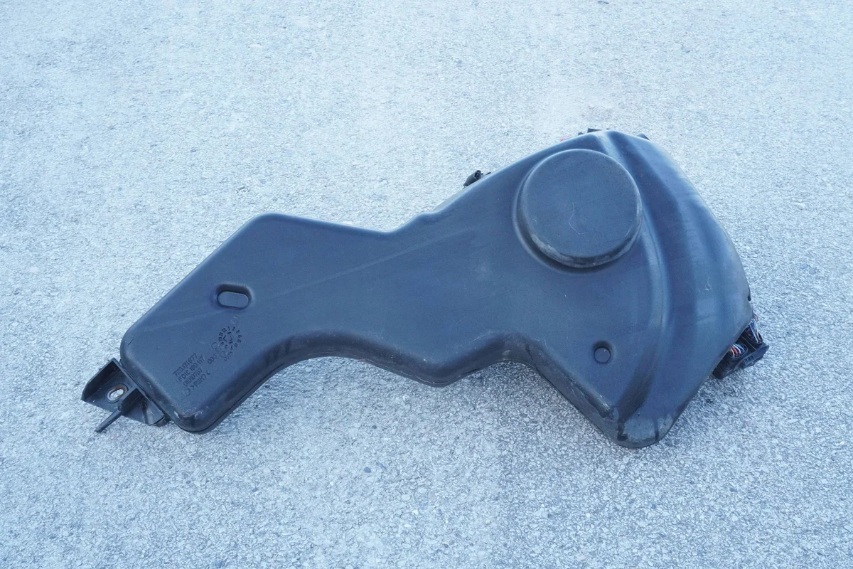 AdBlue Tank VW Sharan 7N0131877E gebraucht image 4
