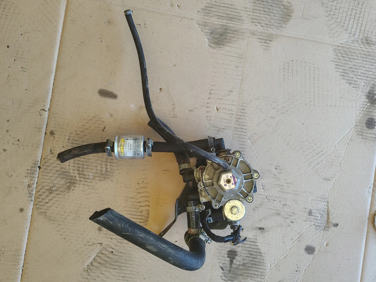 Vakuum-Pumpe Volvo V50 S40 II 2.4B