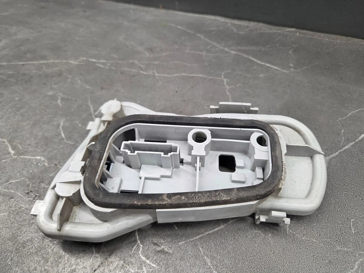 Marco luz trasera izquierda VW Polo 9N3 image 5