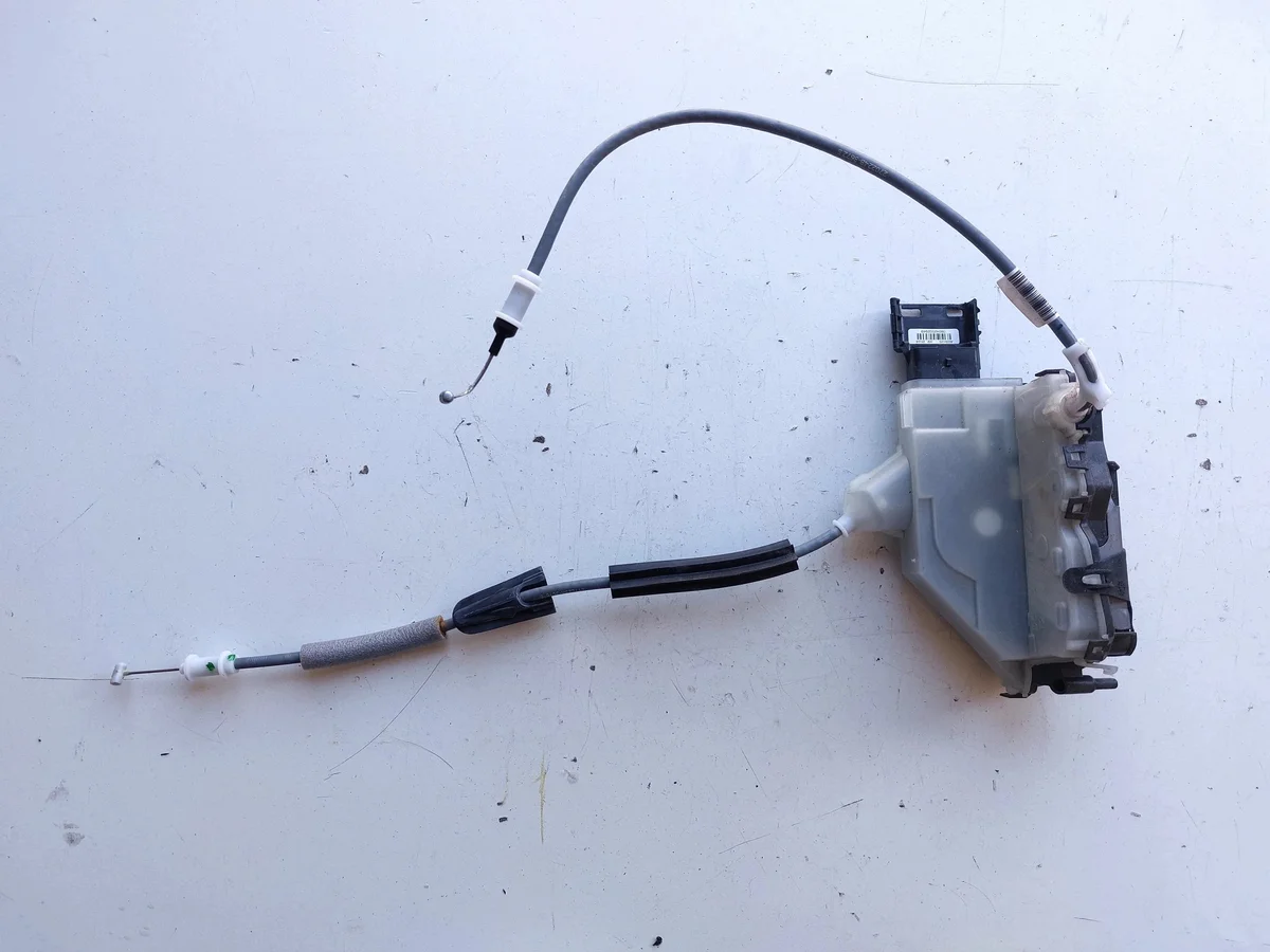 Serrure Porte Avant Droite Opel Corsa F PSA444121
