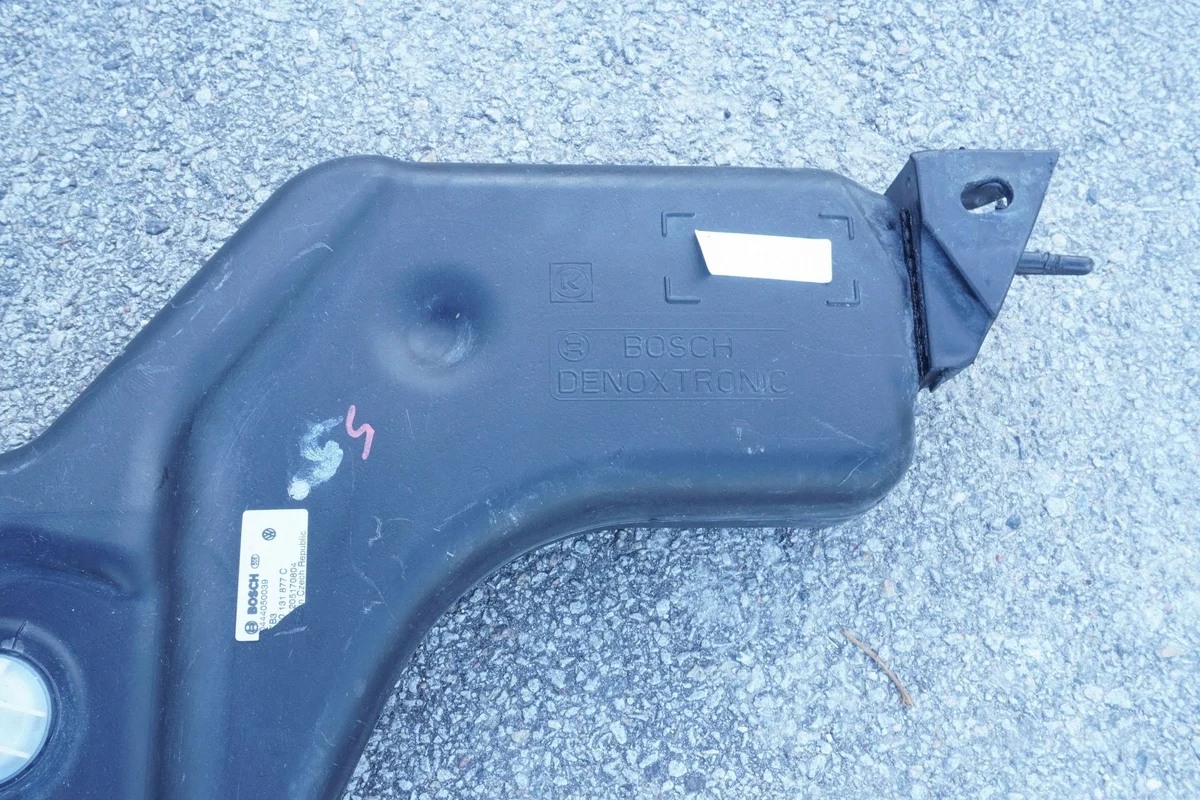 Reservatório AdBlue Seat Alhambra II 7N0131877C Usado image 3