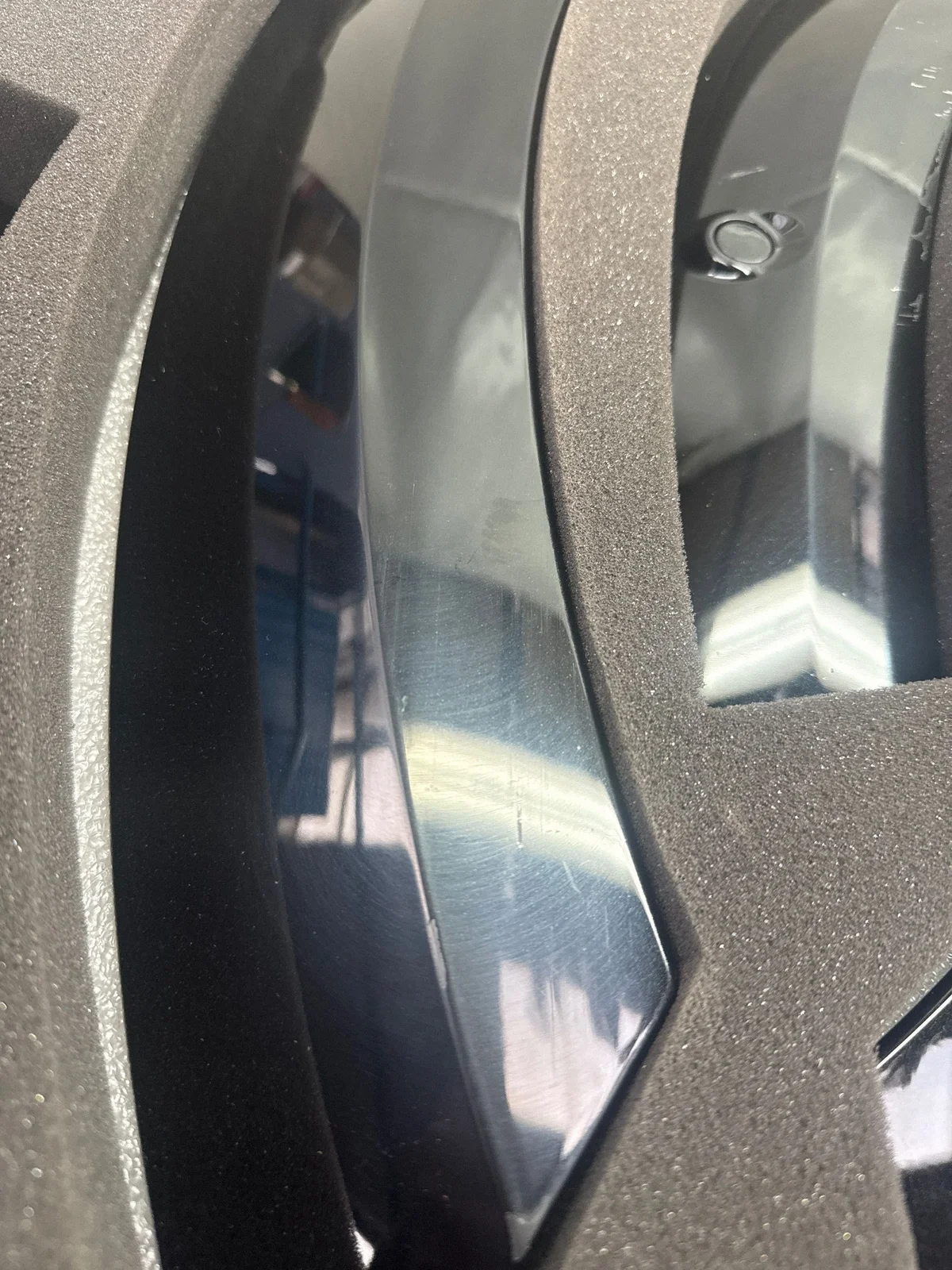 Moldura Paso Rueda Delantera Volvo XC60 image 5