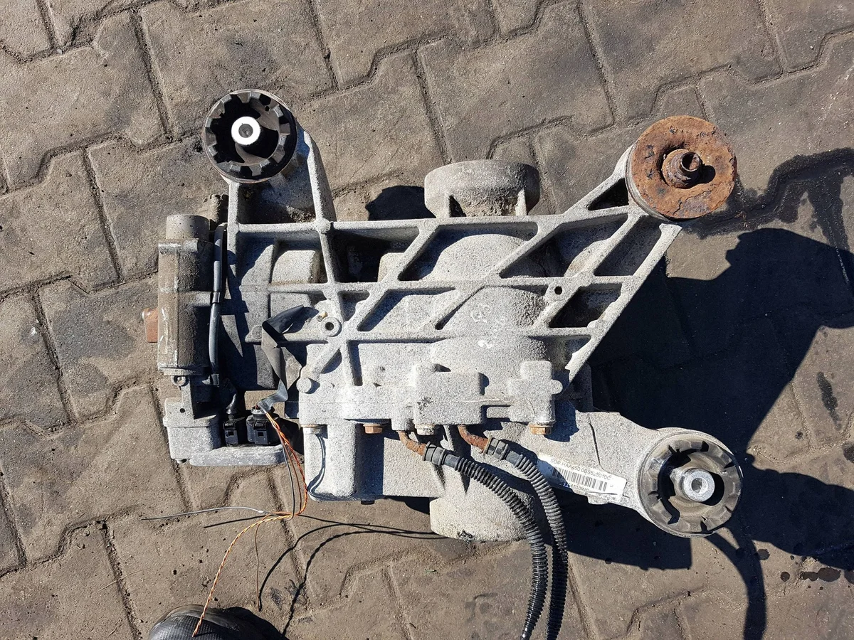 Audi Q3 8U 2.0 TDI Bakre Differential image 5