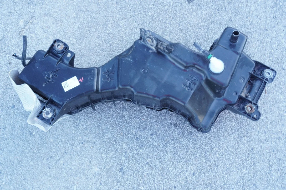 Réservoir AdBlue Ford Transit Connect II KV61-5J228-BG