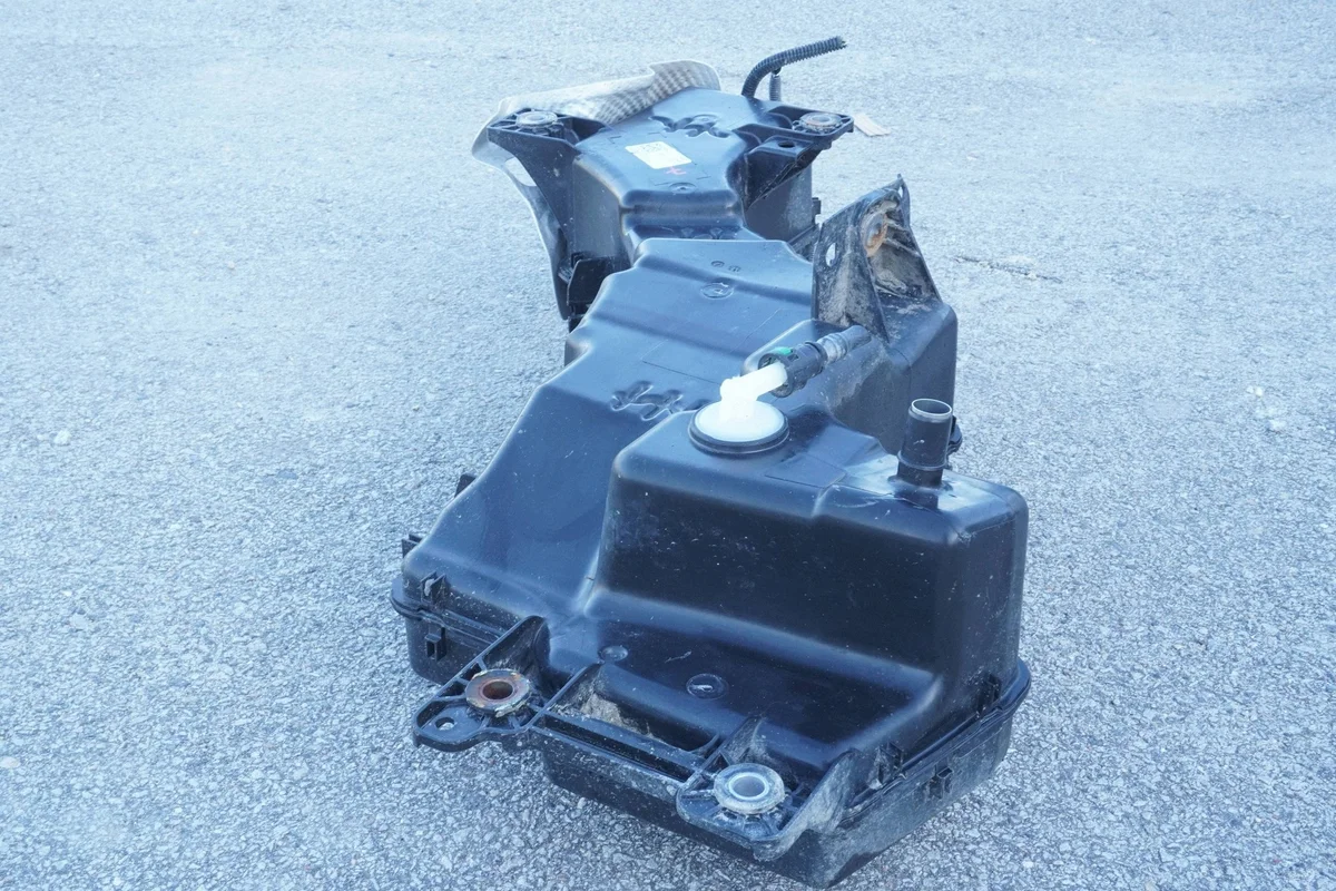 AdBlue-säiliö Ford Transit Connect KV61-5J228-BG image 6