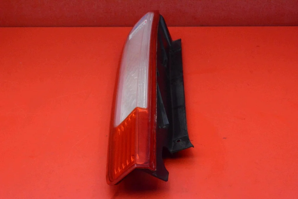 Rückleuchte Rechts Ford Focus MK2 5D HB LIFT 08-11 image 3