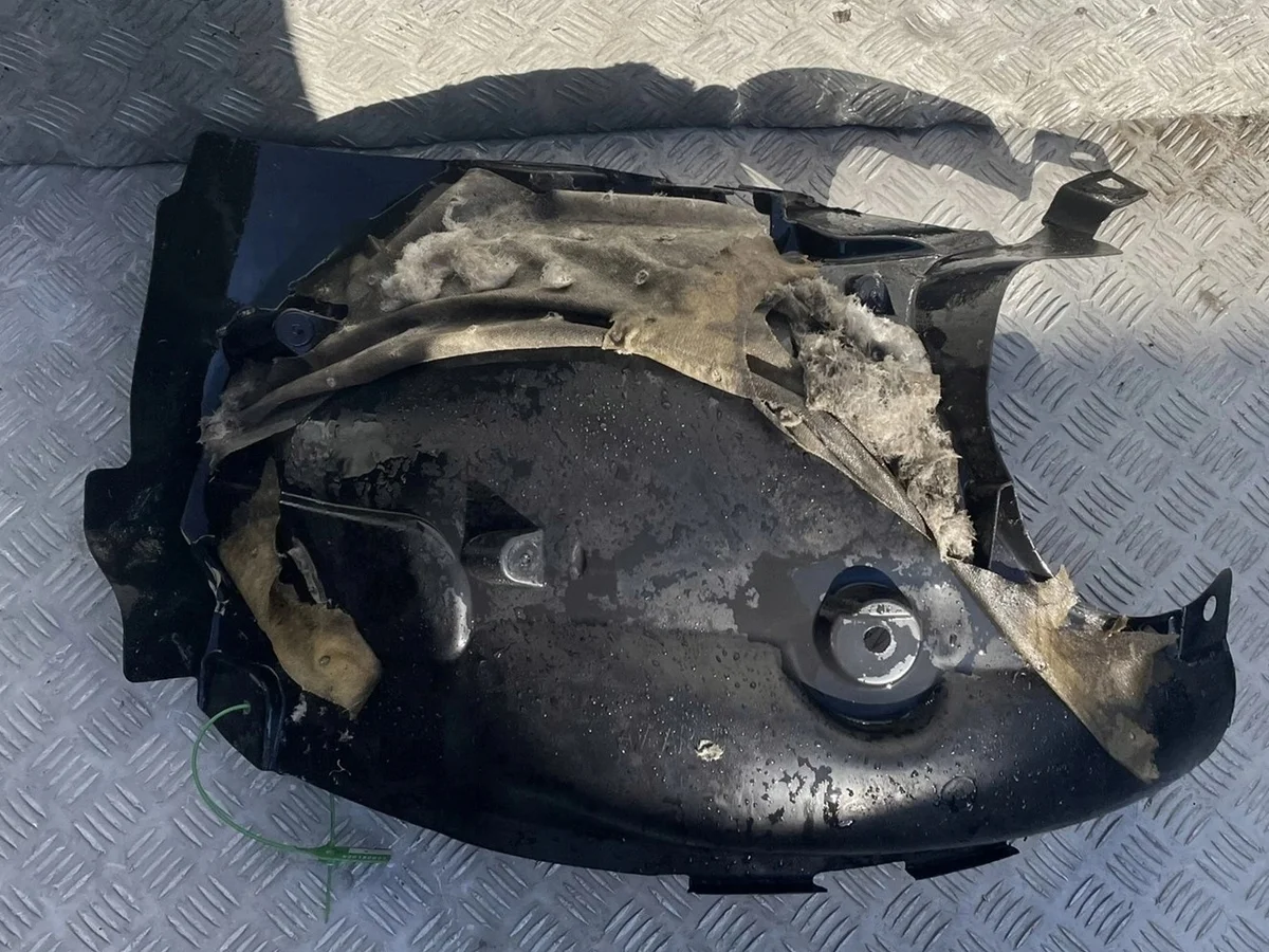 Skärmkant höger fram Renault Captur I