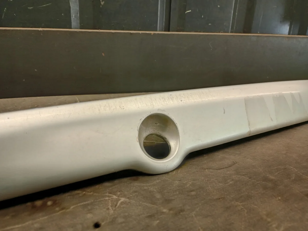 Takaluukun lista Audi A4 B5, OEM 1u6827574 image 3