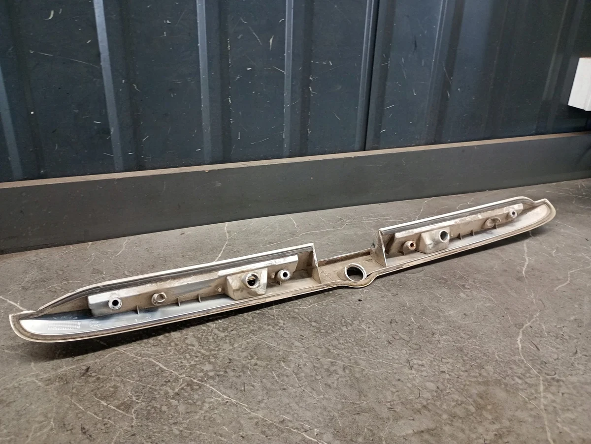 Takaluukun lista Audi A4 B5, OEM 1u6827574 image 8