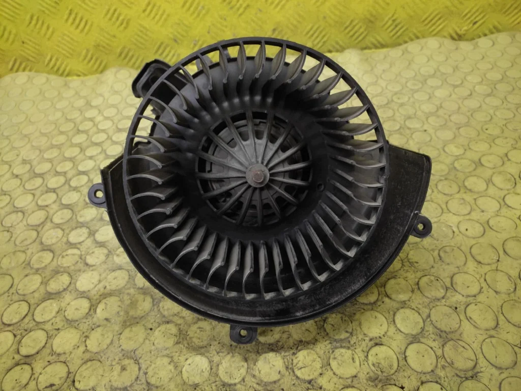 Opel Zafira A Gebläse F-165180-13161068 image 5