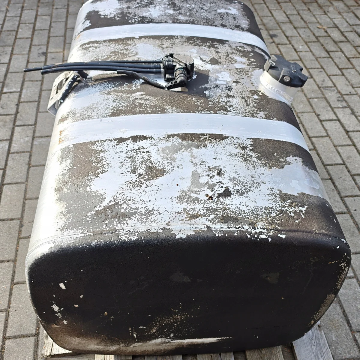 DAF LF XF CF 105 106 Tank 340 L 1681816 image 4