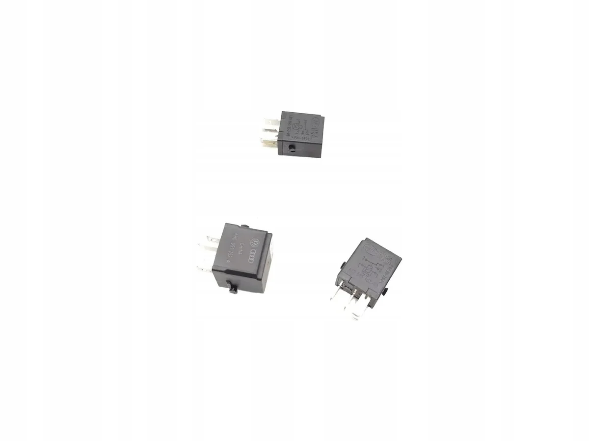 Audi Q4 4H0951253C Electric Motor Relay image 3
