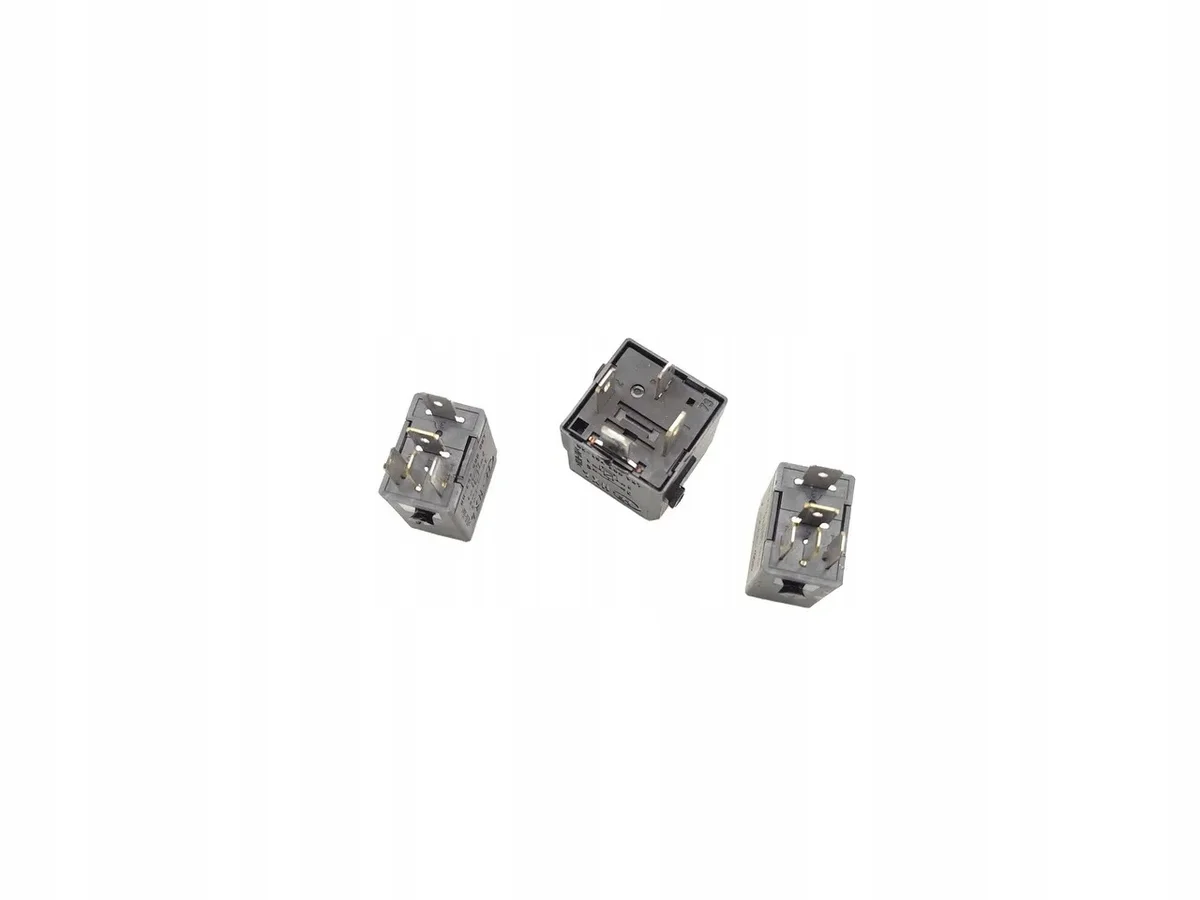 Audi Q4 4H0951253C Electric Motor Relay image 4
