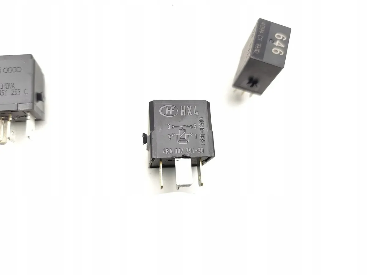 Audi Q4 4H0951253C Electric Motor Relay image 6