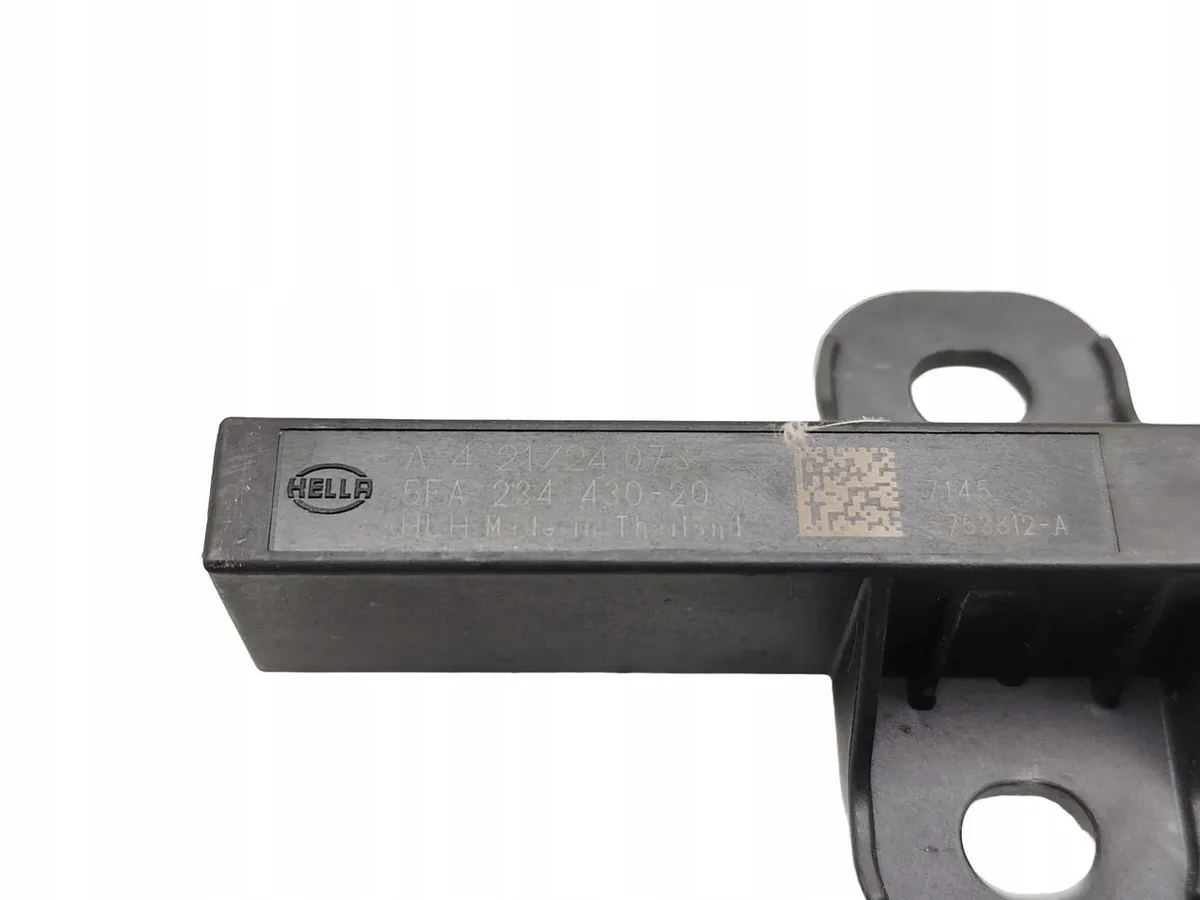 Audi Q4 Antena interna anteriore 5WA962131C image 7