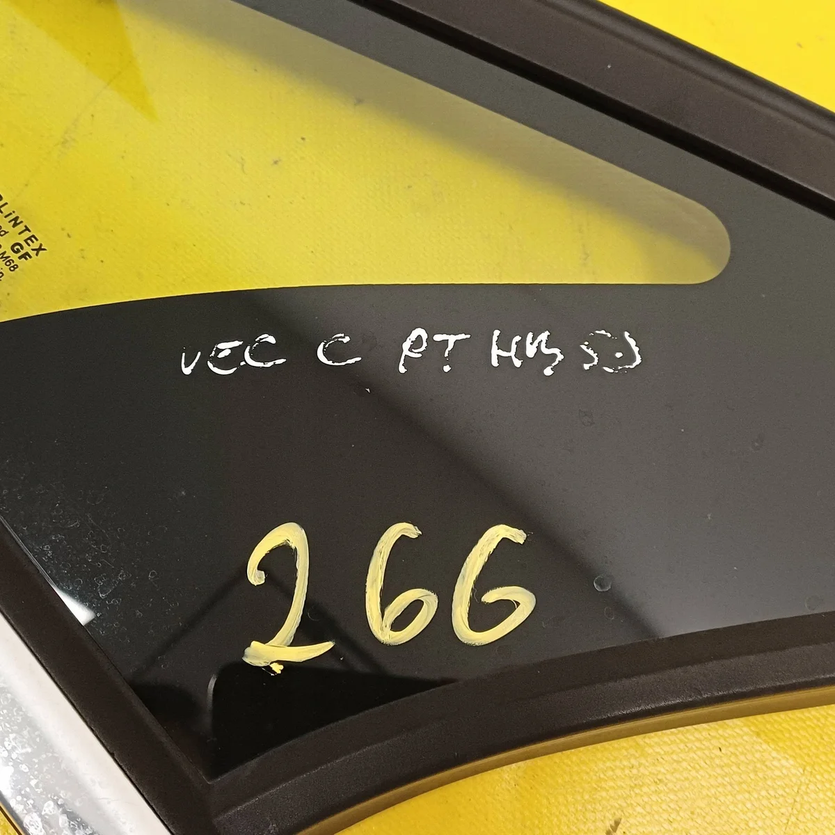 Vitrage arrière droit Opel Vectra C GTS 5D HB image 5