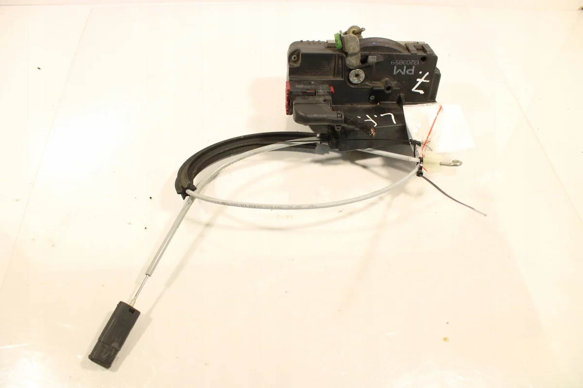 Opel Meriva A Front Left Door Lock 13203899 image 4