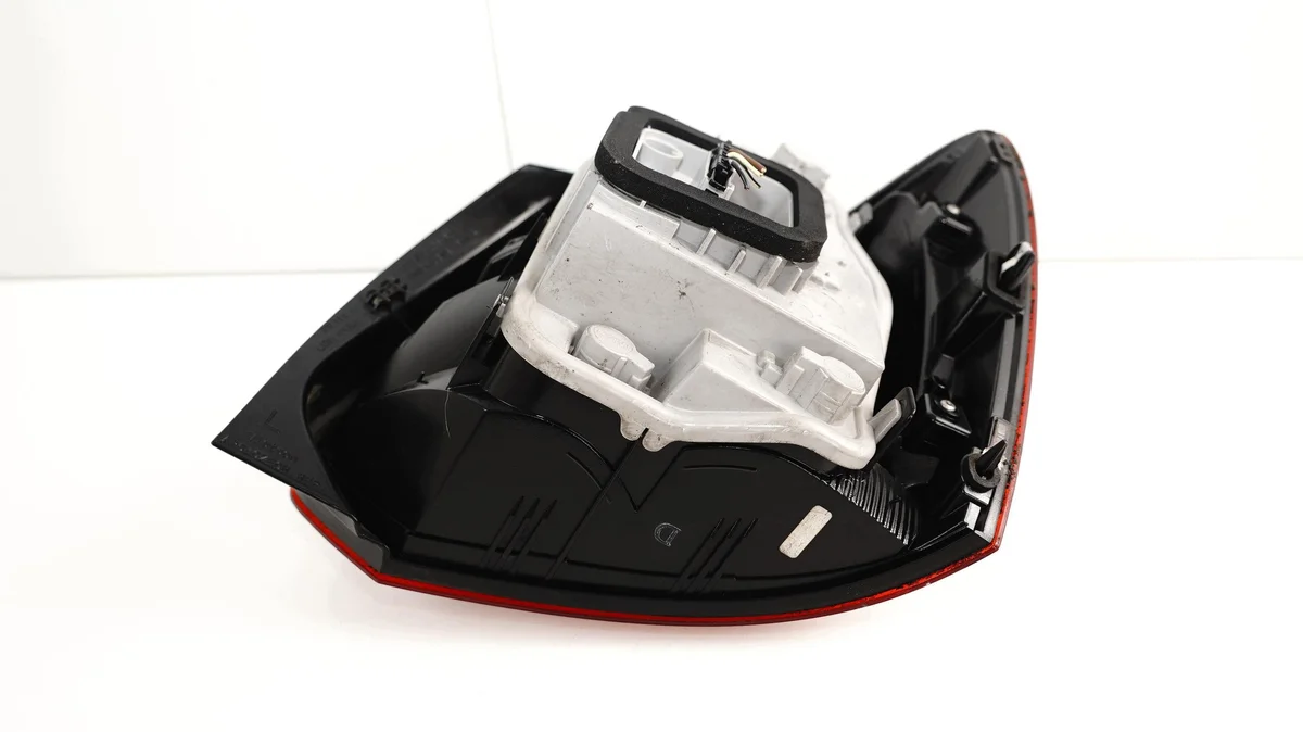 Rückleuchte Links VW Polo 6R 09-15 image 5