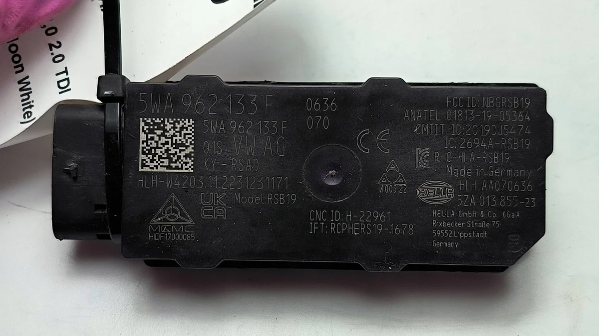 Antenna Keyless Skoda Octavia IV OEM 5WA962133F thumbnail 1