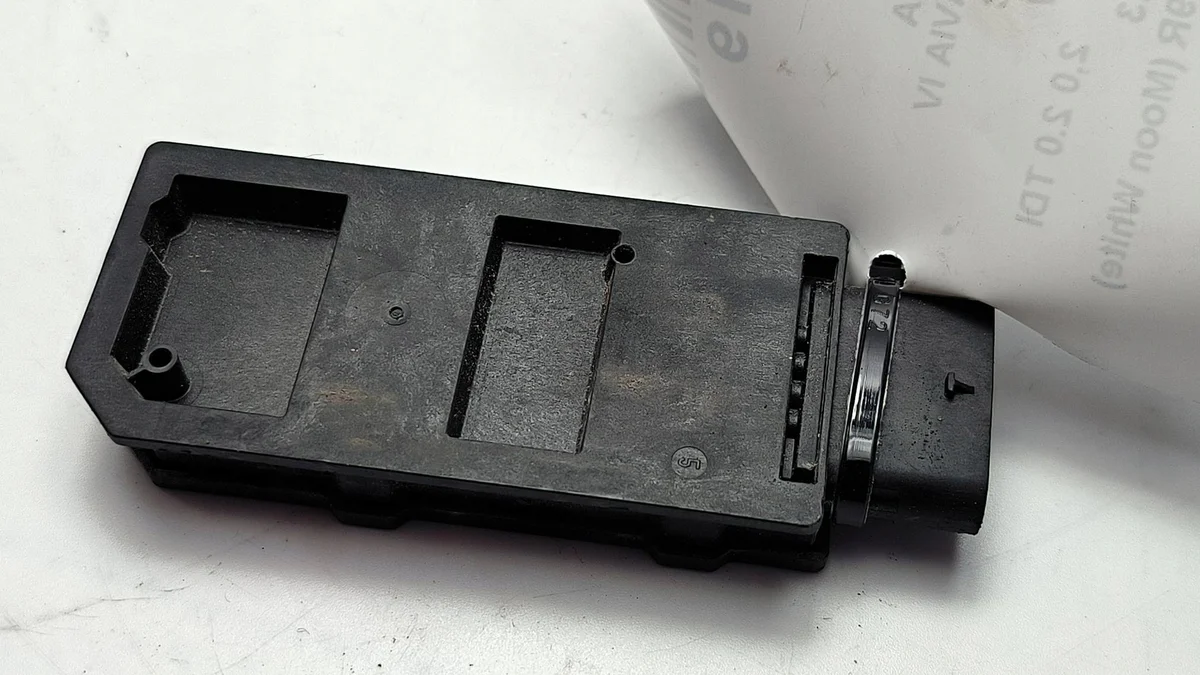 Antenna Keyless Skoda Octavia IV OEM 5WA962133F thumbnail 3