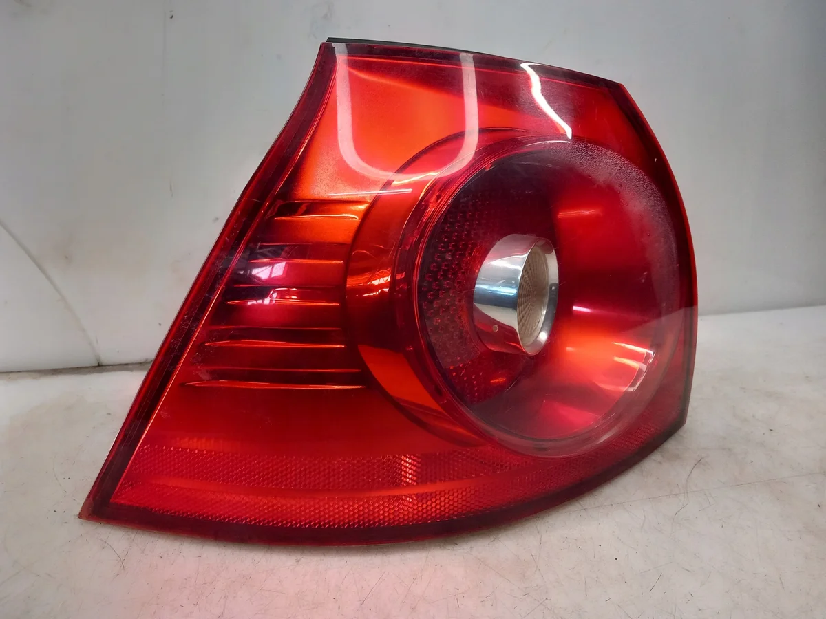 VW Golf V Rear Left Tail Light 1K6945095Q image 4