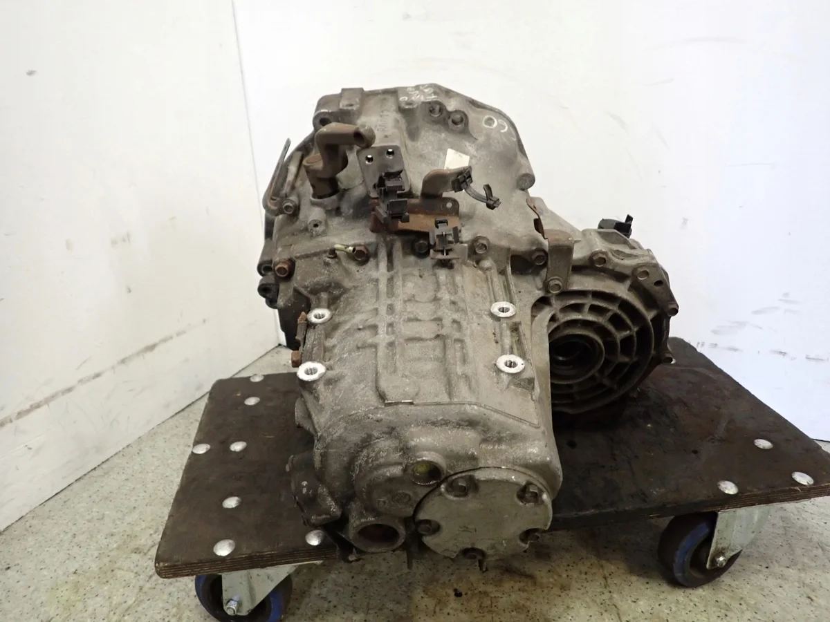Nissan Almera N16 Tino 1.8 Schaltgetriebe image 8