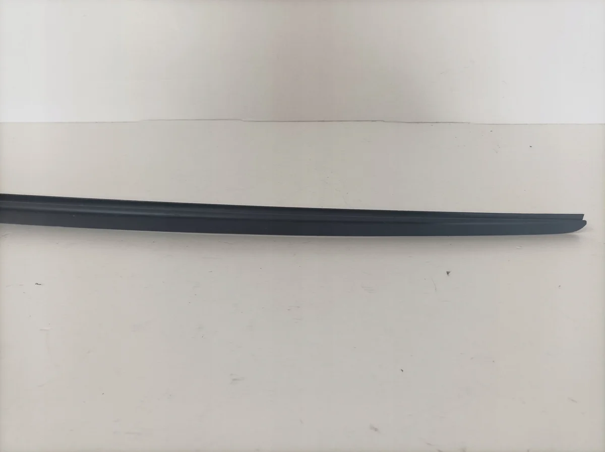 Audi A6 C8 Zierleiste Fenster vorne links image 3