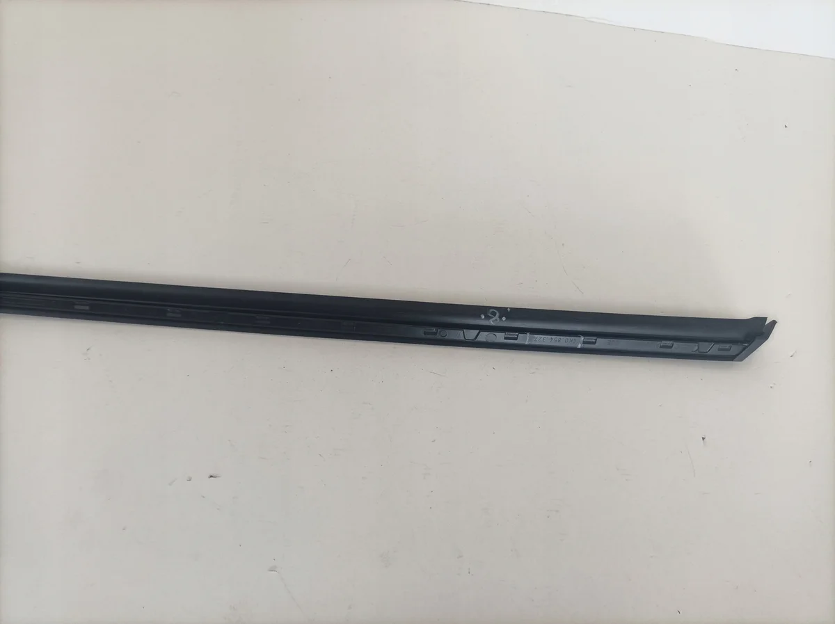 Audi A6 C8 Zierleiste Fenster vorne links image 6
